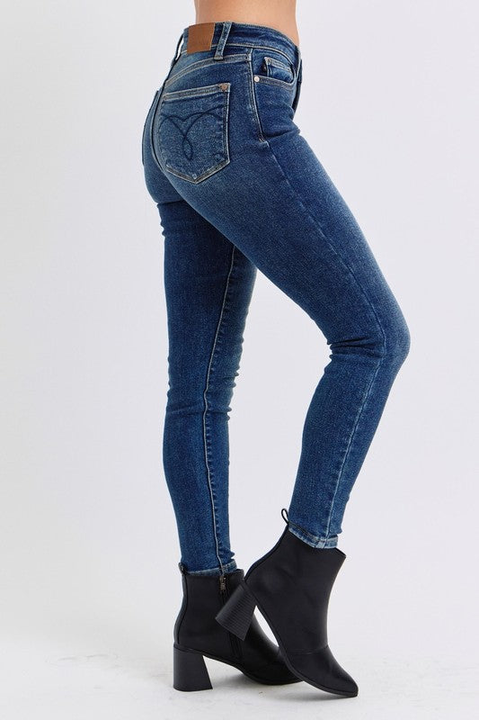 Judy Blue Tiffany Mid-Rise Waist Skinny Jeans with Thermal Lining