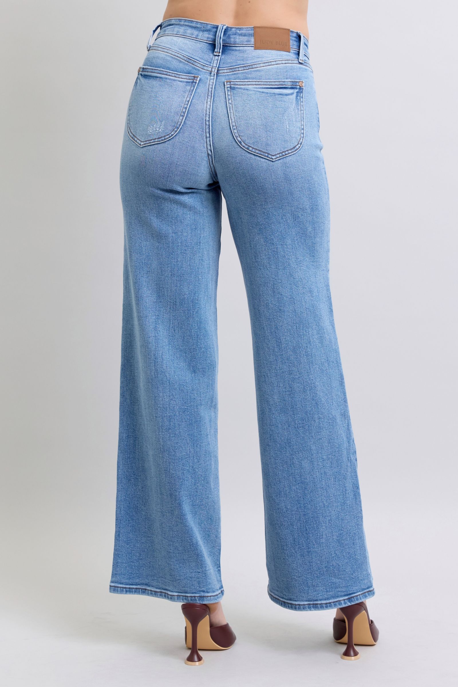 Judy Blue Wide Leg Non Distressed Medium Wash Jeans with Pockets