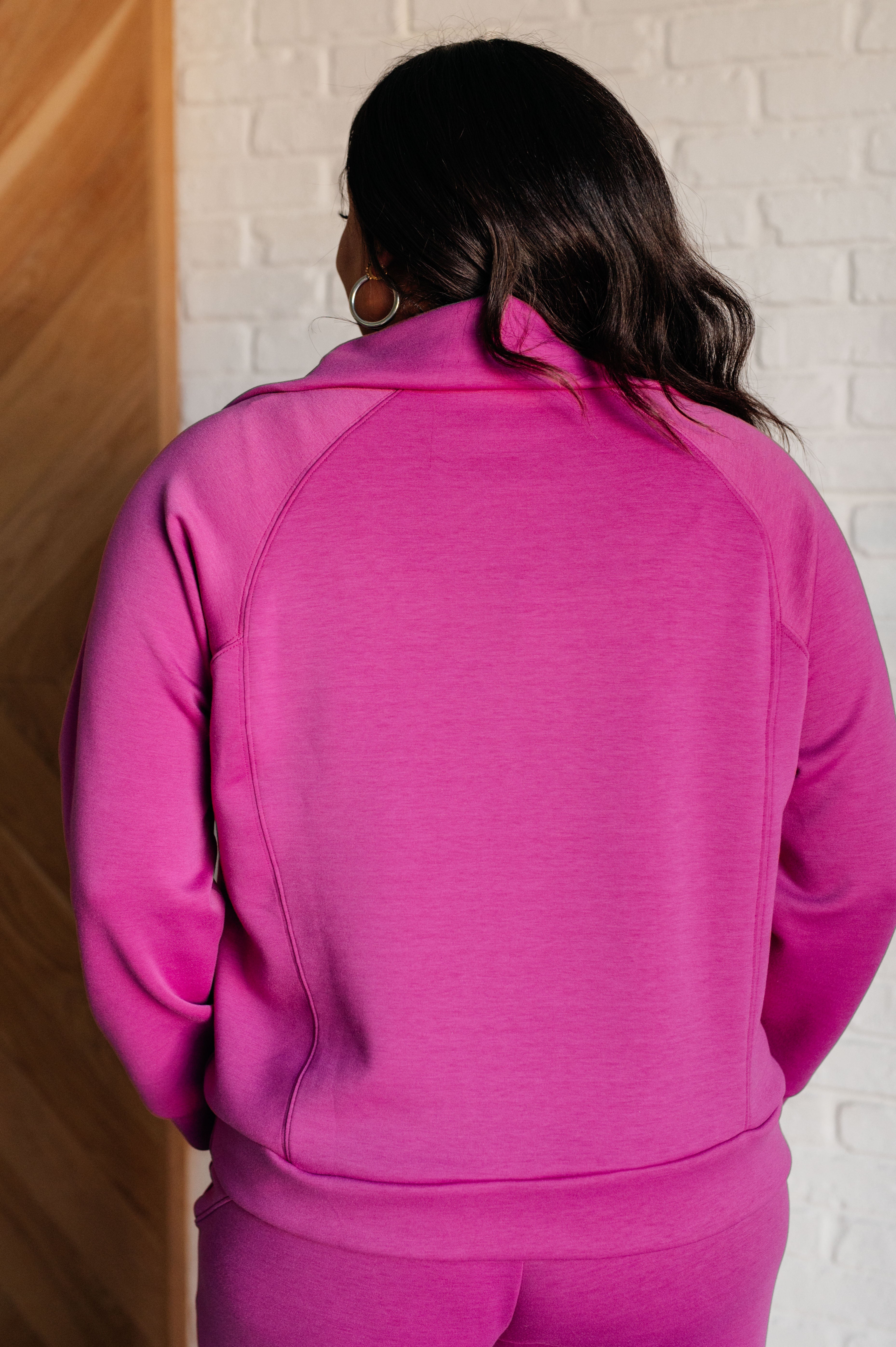 Hamptons Resort & Lounge Travel Half Zip Pullover in Magenta