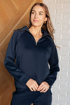 Hamptons Resort & Lounge Travel Half Zip Pullover in Navy